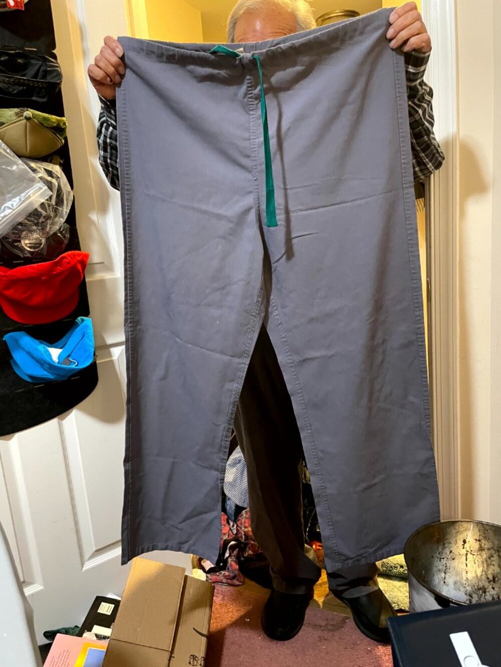 MEDLINE DARK GRAY SCRUB PANTS GREEN DRAWSTRING SIZE MEDIUM MINT CONDITION - Picture 2 of 2